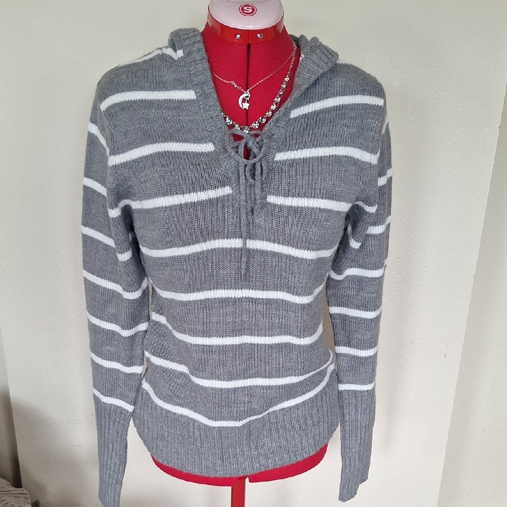 Lei Gray and White V-Neck Sweater with Stripes
